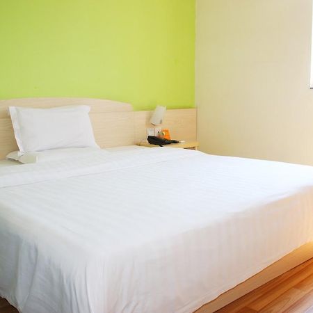 7Days Inn Foshan Shunde Ronggui Xiao Huangpu ภายนอก รูปภาพ