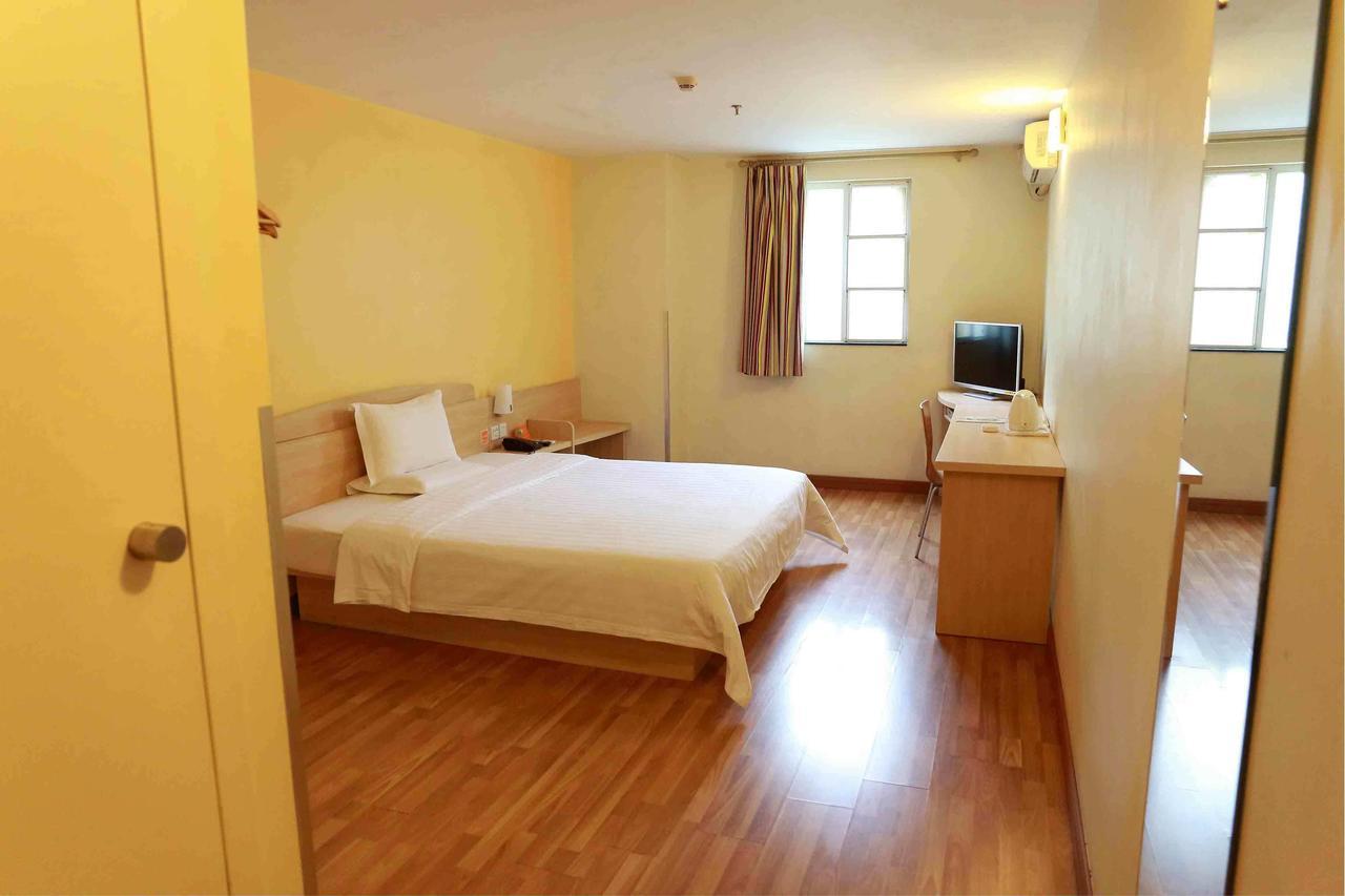 7Days Inn Foshan Shunde Ronggui Xiao Huangpu ภายนอก รูปภาพ